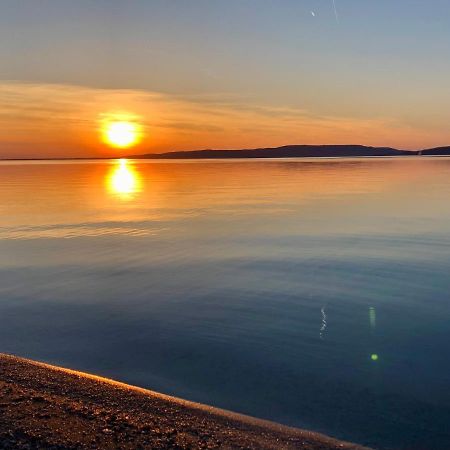 Tieff Apartmanhaz Balatonmariafuerdo Hullamtelep Balatonkeresztúr 외부 사진