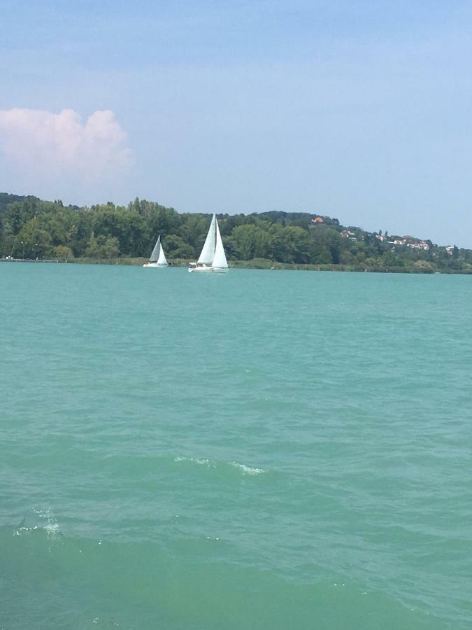 Tieff Apartmanhaz Balatonmariafuerdo Hullamtelep Balatonkeresztúr 외부 사진